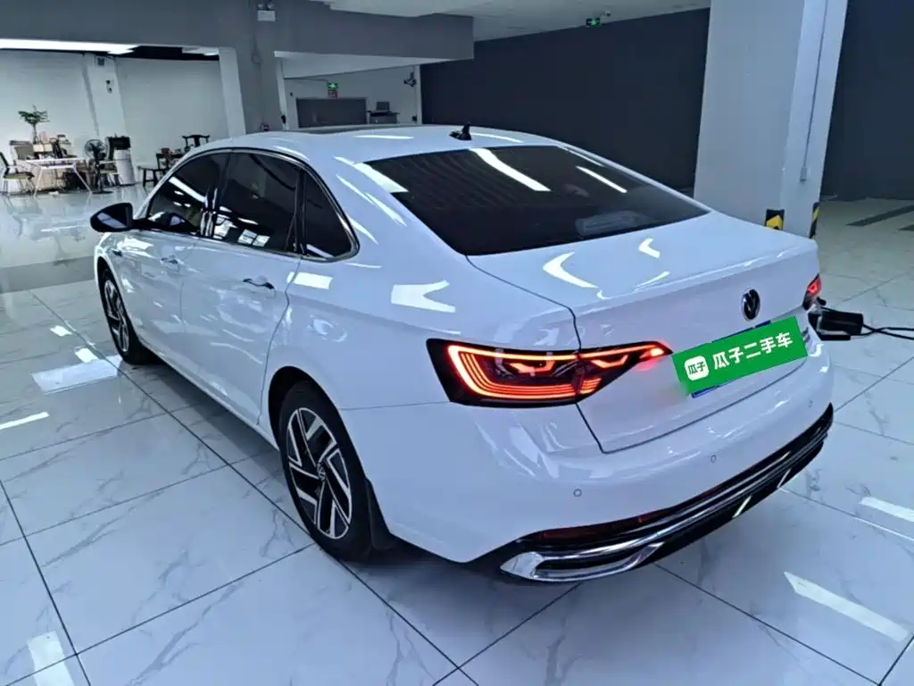 Фото 5 - Volkswagen Sagitar