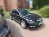 Фото 24 - Volkswagen Passat