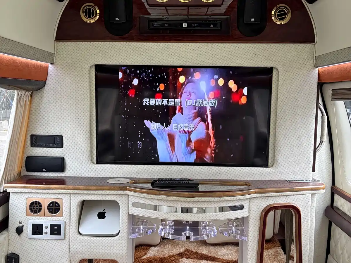 Ford E350 2014 2011 5.4L Platinum Limited Edition