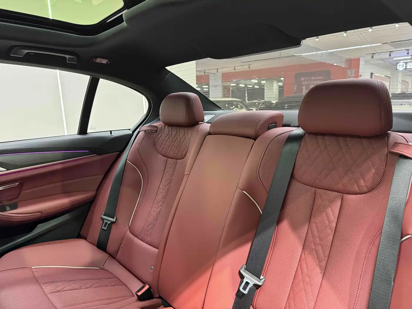 BMW 5 Series 2023 530Li Leading M Sport Package фото 40