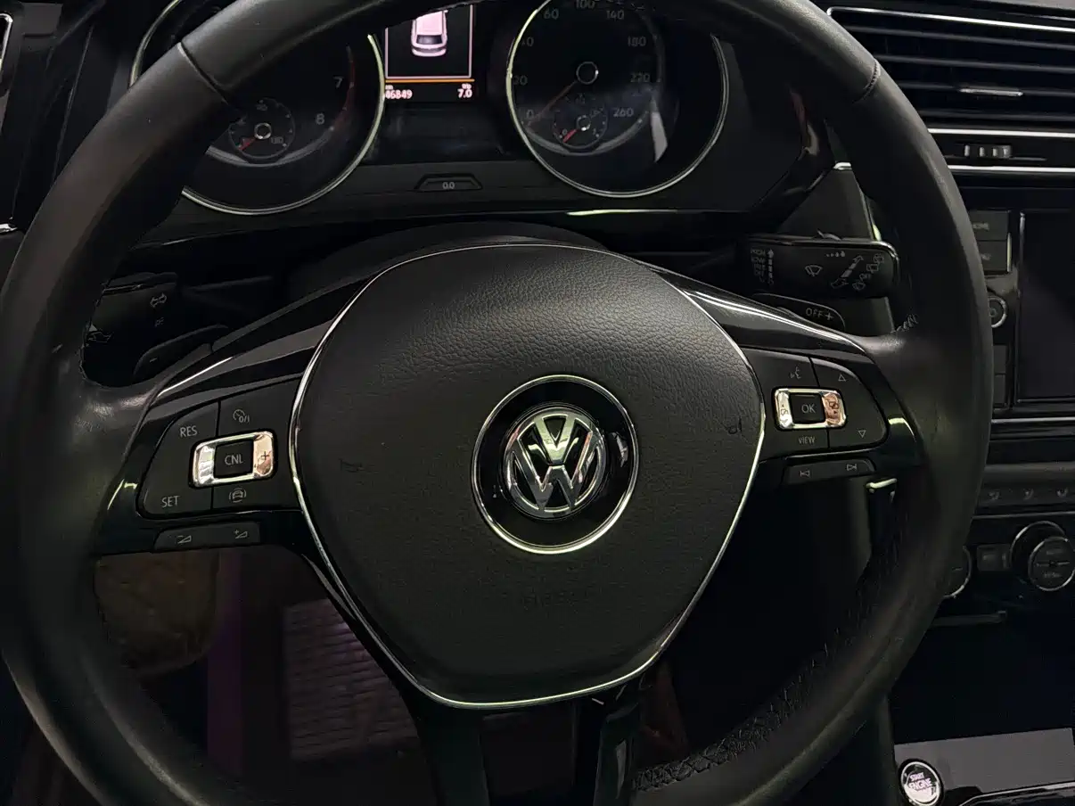 Volkswagen Tiguan L 2019 330TSI Automatic 2WD Panorama Comfort Edition China VI фото 17