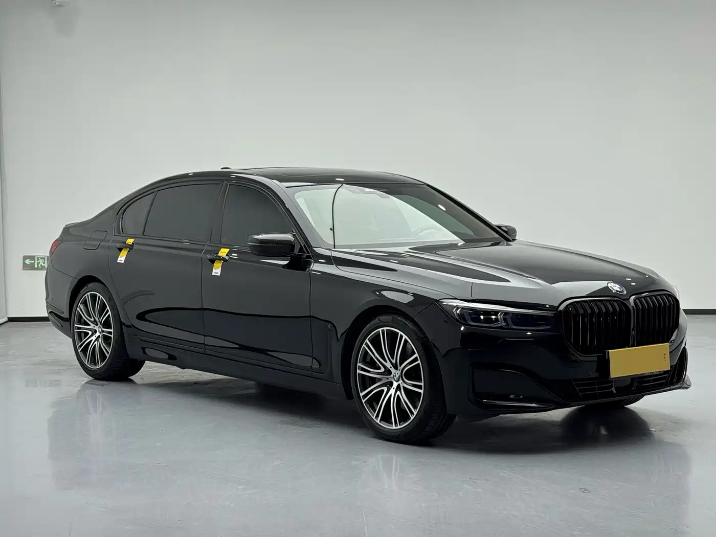 BMW 7 Series 2019 750Li xDrive V8 Luxury Package фото 3