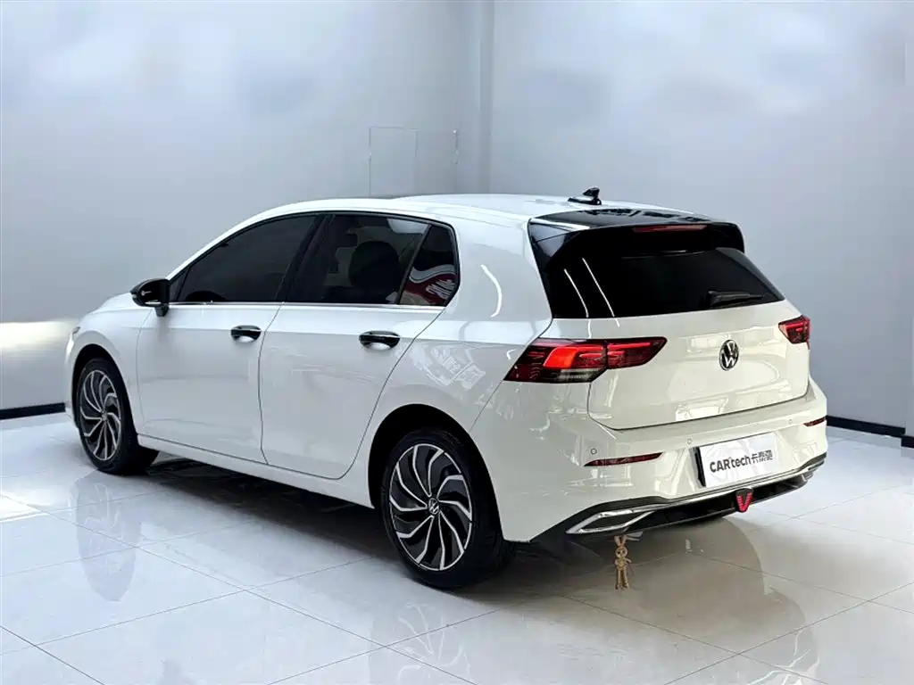 Volkswagen Golf 2023 Facelift 280TSI DSG Pro фото 6