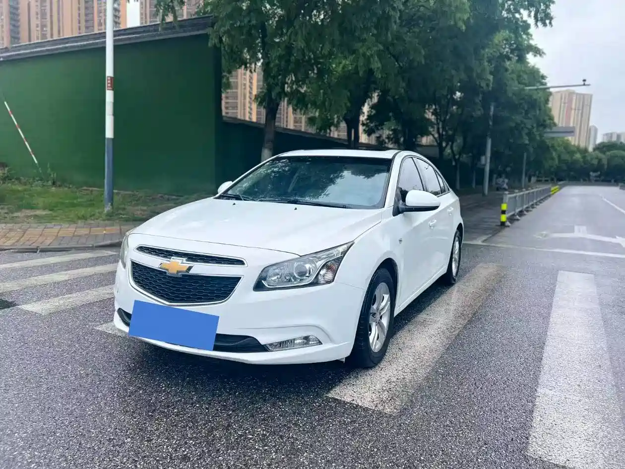 Chevrolet Cruze 2015 1.5L Classic SE AT