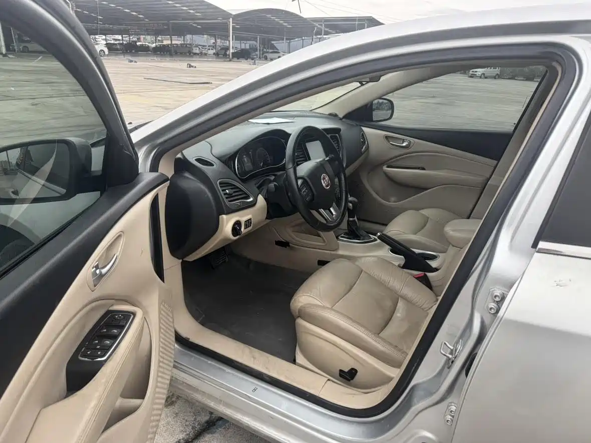 Fiat Viaggio 2013 2012 1.4T Auto Joy Edition