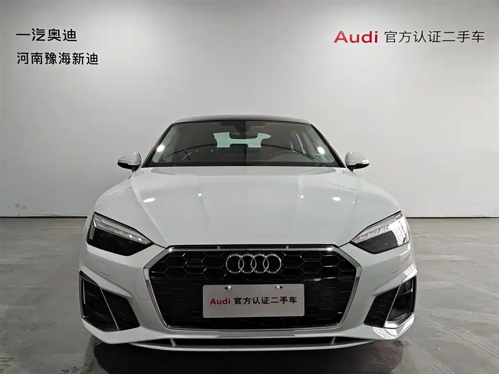 Audi A5 (Import) 2023 Sportback 40 TFSI quattro Luxury Dynamic фото 2