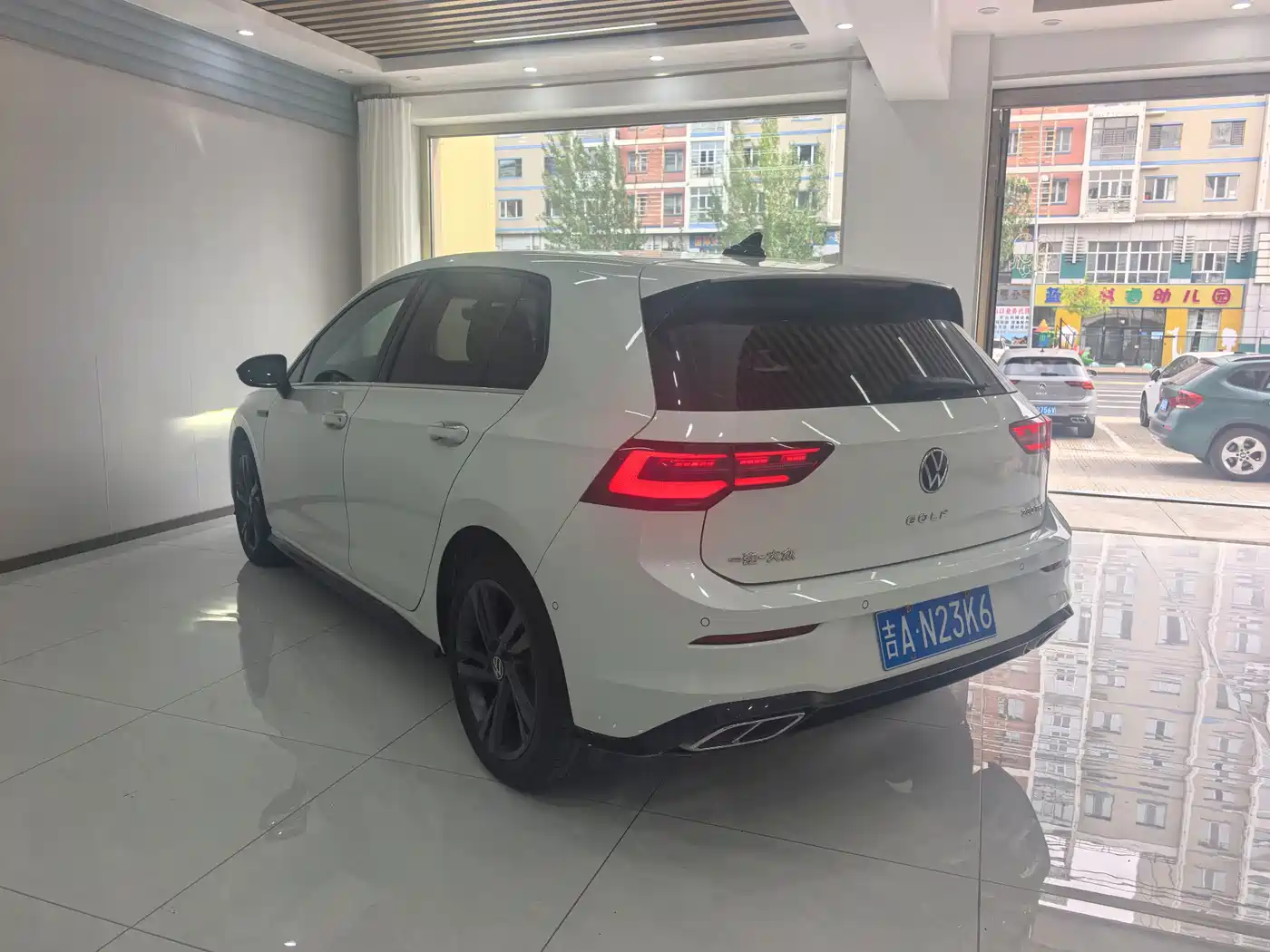 Фото 6 - Volkswagen Golf