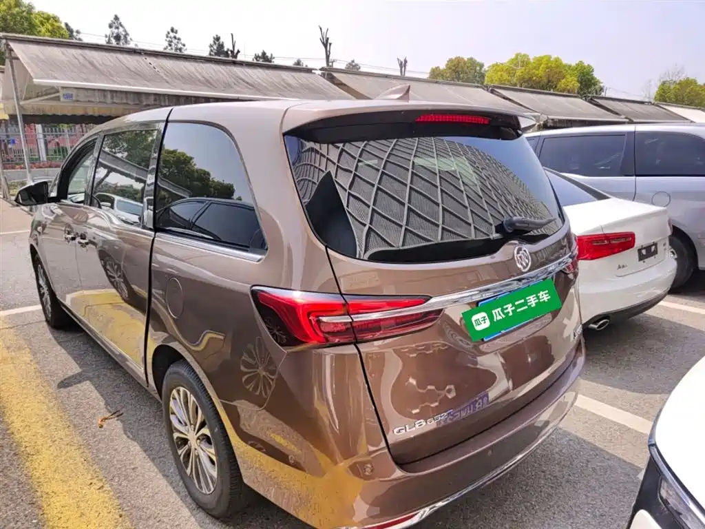 BUICK GL8