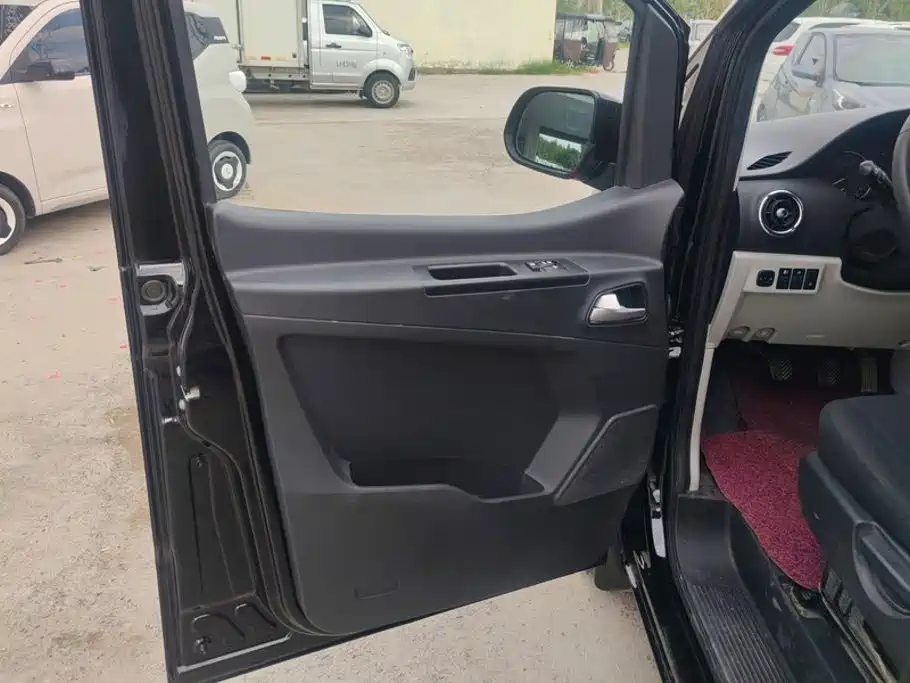 JAC Refine M3 2026 2023 1.8L 7/8-seater Comfort Edition