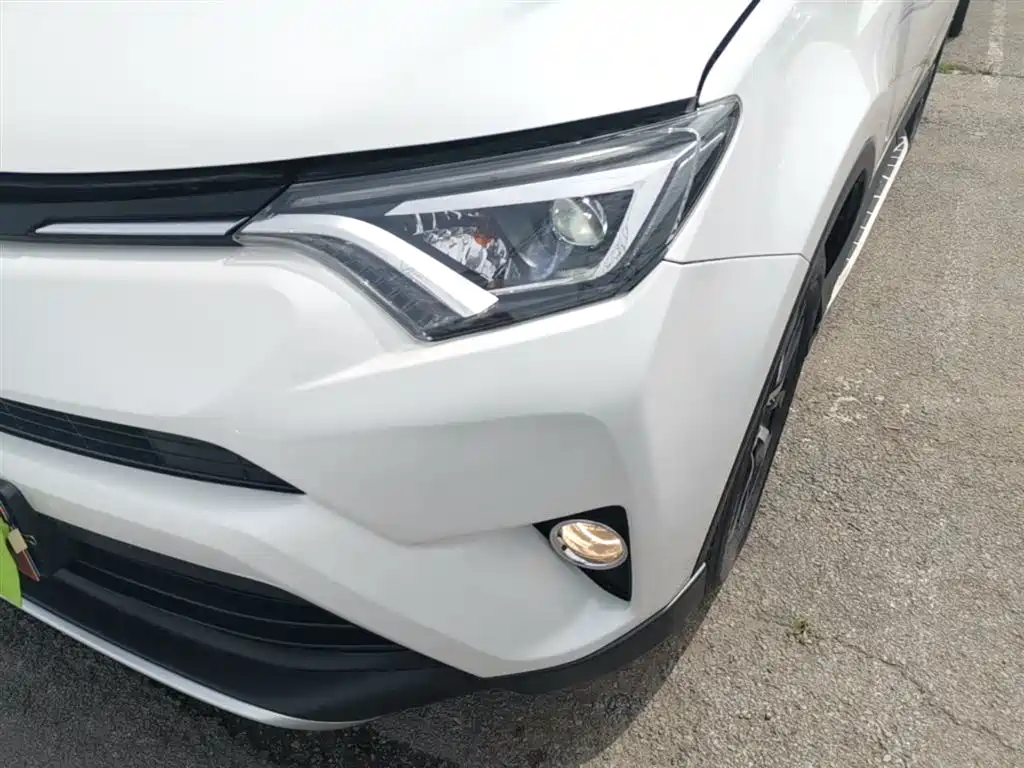 Toyota RAV4 Rongfang 2016 2.0L CVT 2WD Smart (China V) фото 24