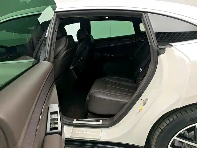 Denza Z9 2024 Model 1100km AWD Max Edition фото 10