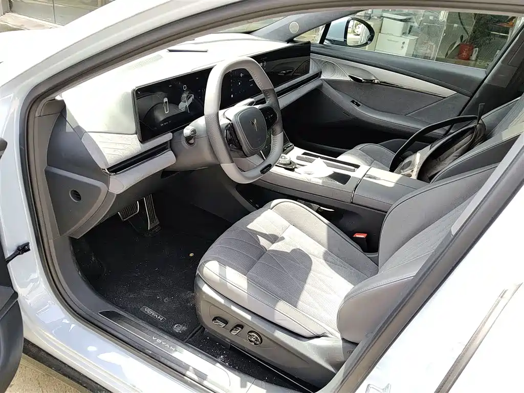 Voyah Auto VOYAH Zhuiguang 2023 4WD Flagship Edition фото 12
