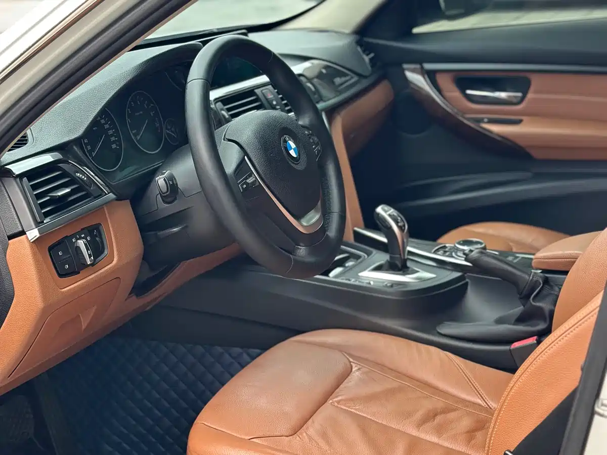 BMW 3 Series 2014 320Li Luxury Design Package фото 4