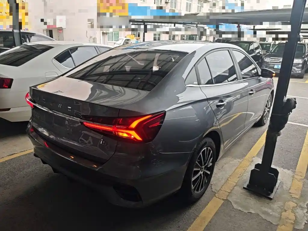 Фото 7 - Roewe i5