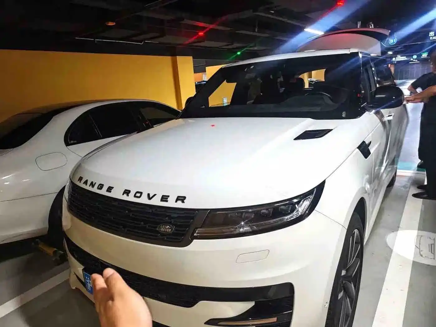Land Rover Range Rover Sport 2025 2025 400PS Dynamic SE