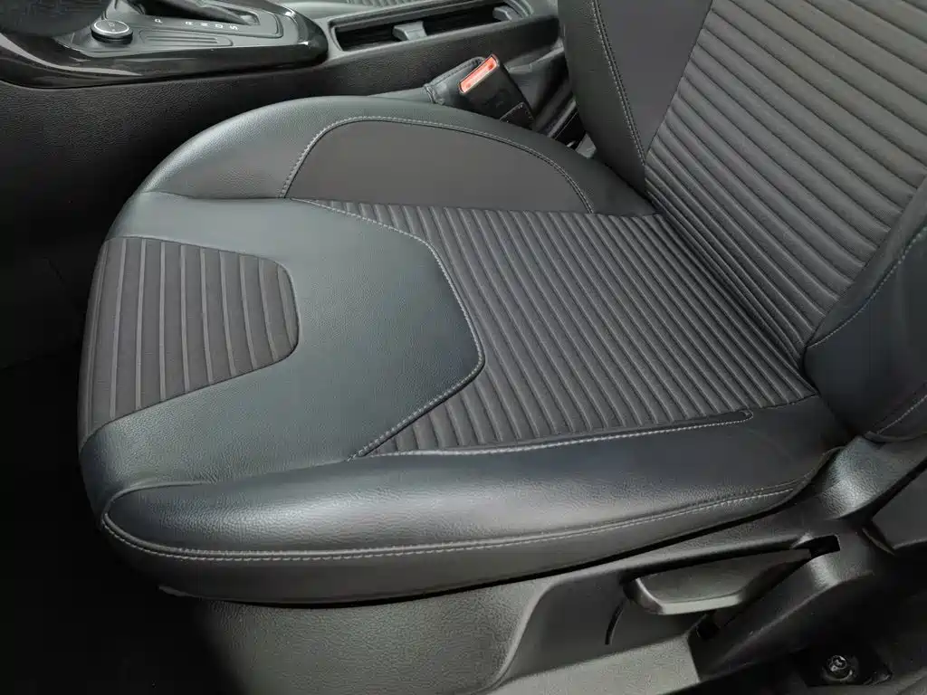 Photo 20 - Ford Focus