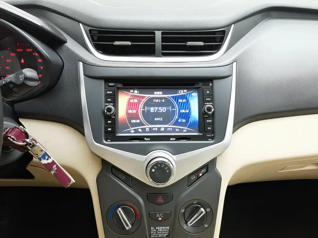 Chery Fengyun 2 2015 2013 Hatchback 1.5L AMT Sharp Edition