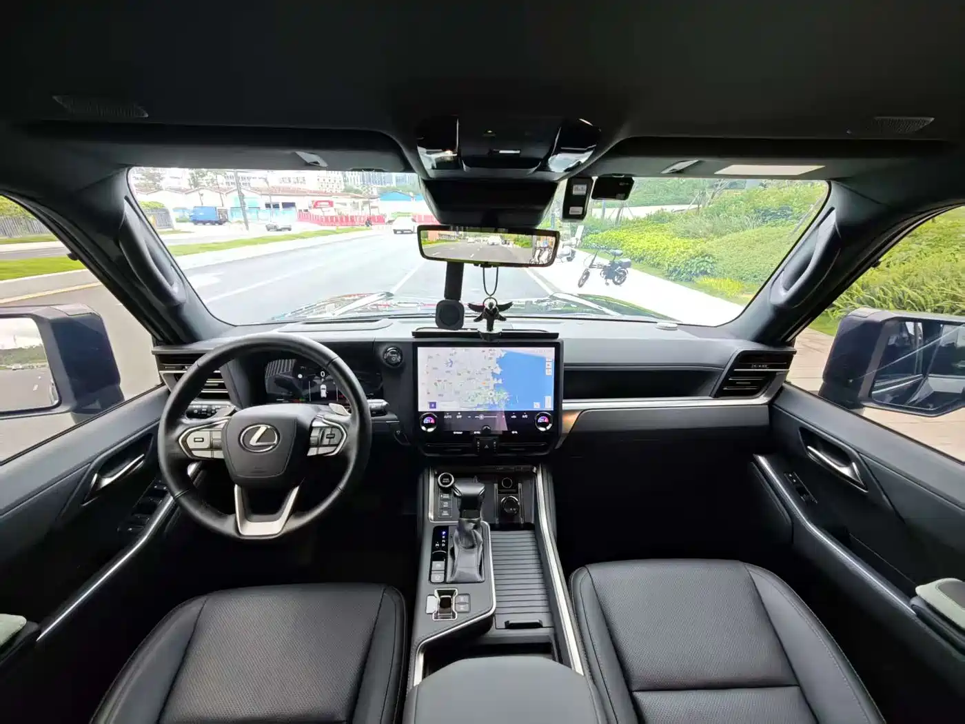 Lexus GX 2024 OVERTRAIL Summit Edition фото 10