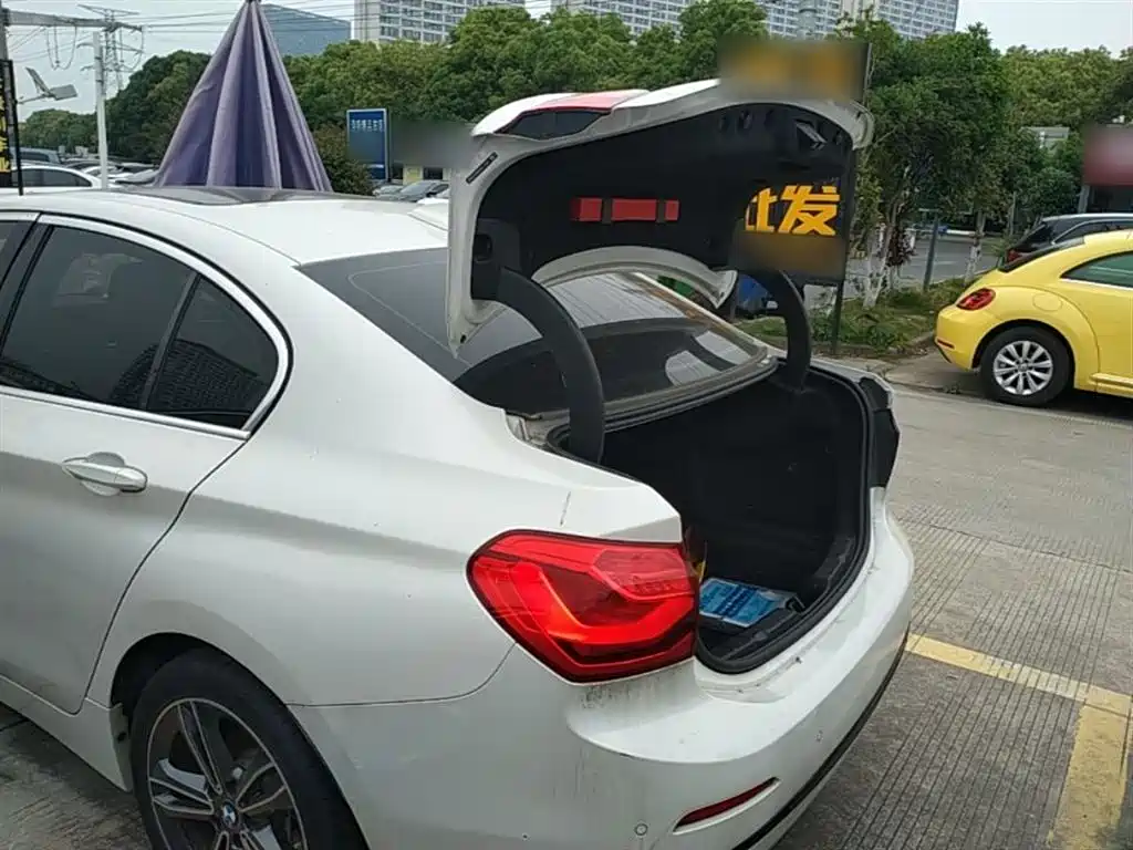 BMW 1 Series 2018 Facelift 118i Sport фото 19