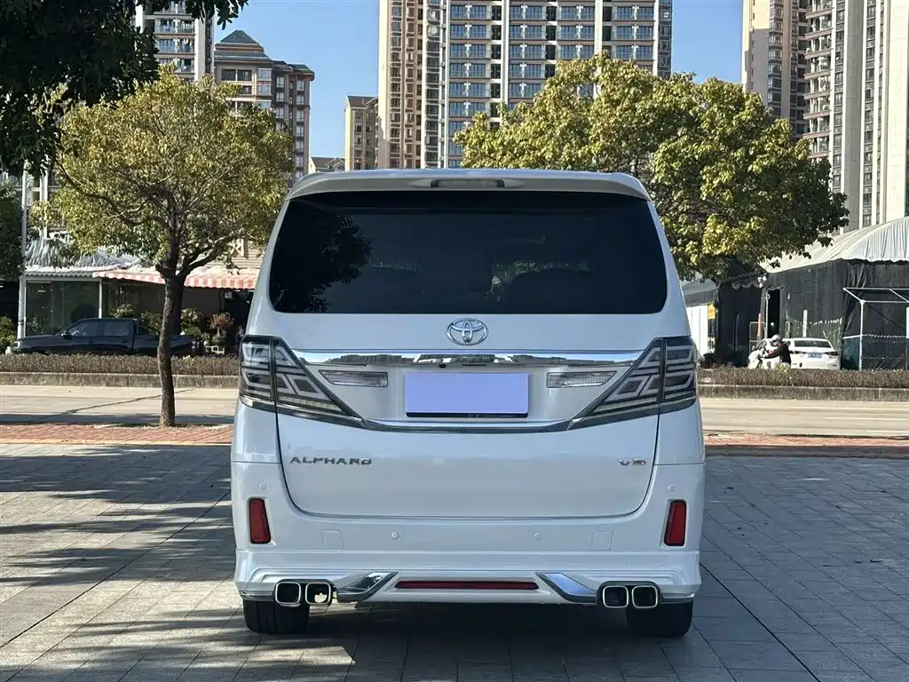 Toyota Alphard 2012 3.5L Luxury Edition фото 8