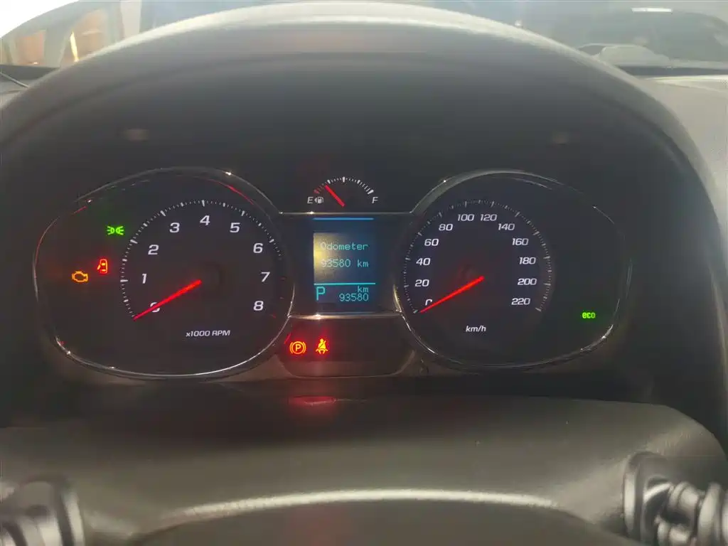 Chevrolet Captiva 2015 2.4L 2WD Urban Edition 5-seater фото 12