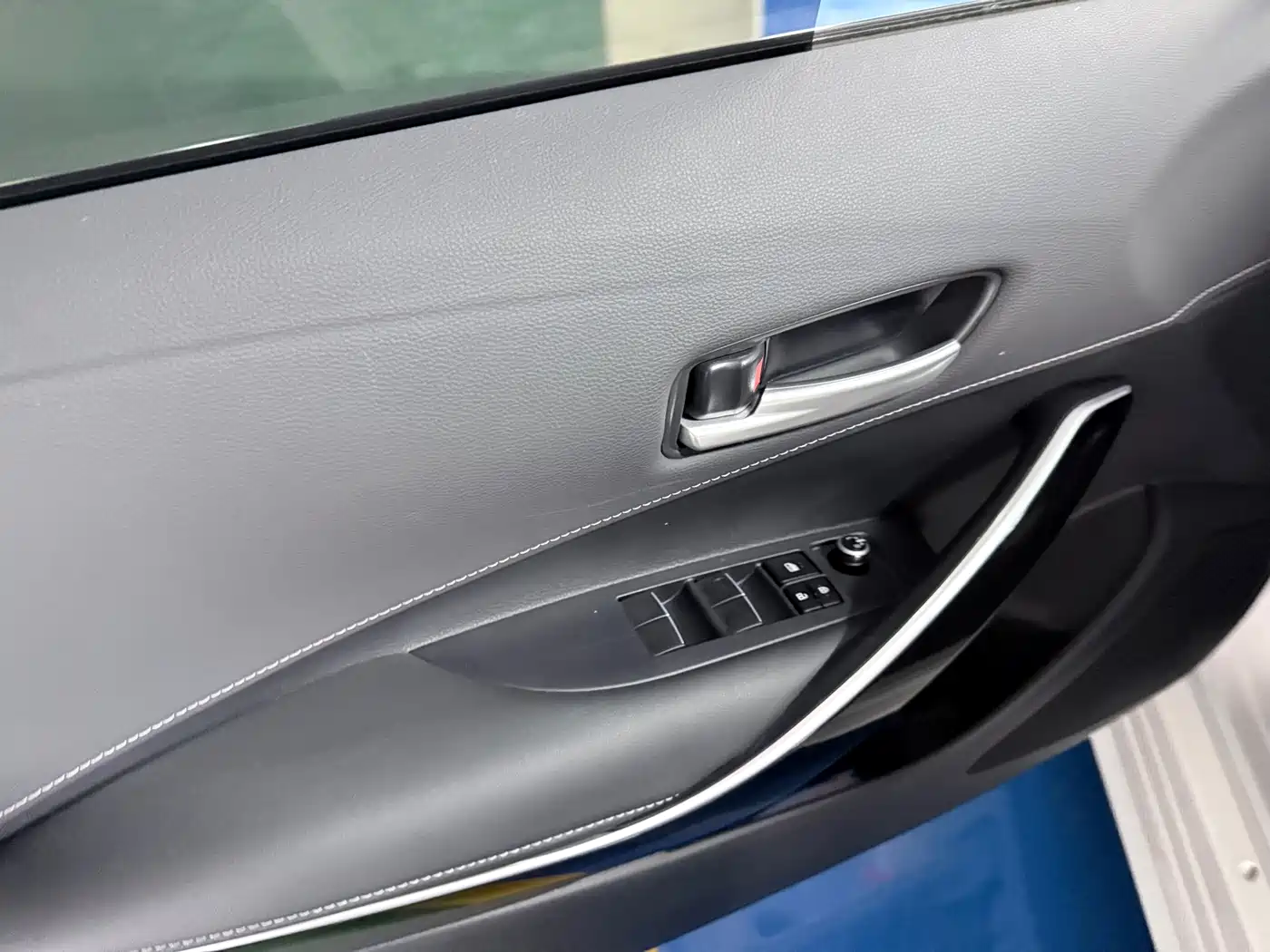 Toyota Corolla 2024 1.8L Smart Hybrid Dual Engine Flagship Edition фото 10