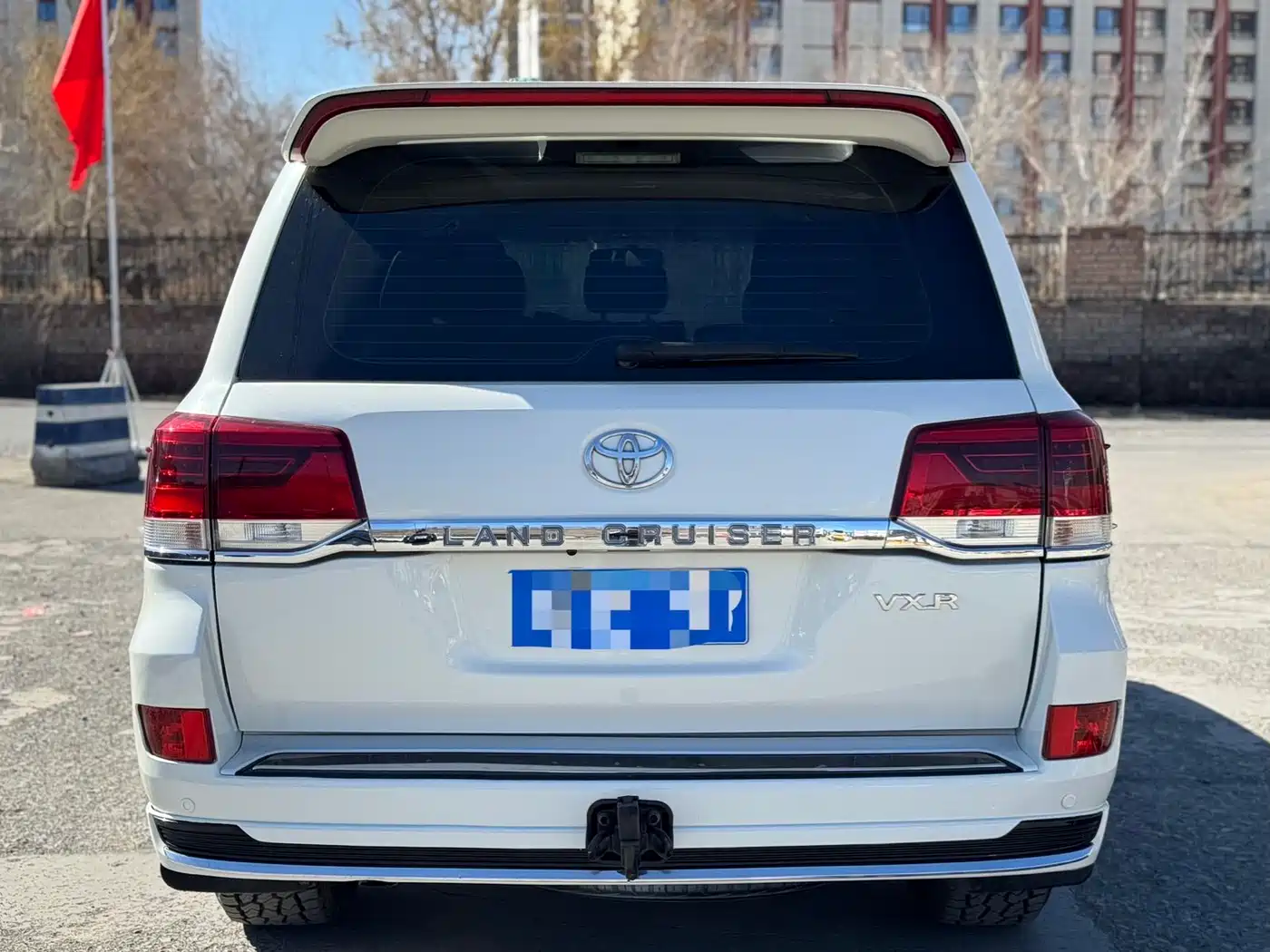 Toyota Land Cruiser (Import) 2015 4.0L V6 Middle East Low Configuration Edition фото 8