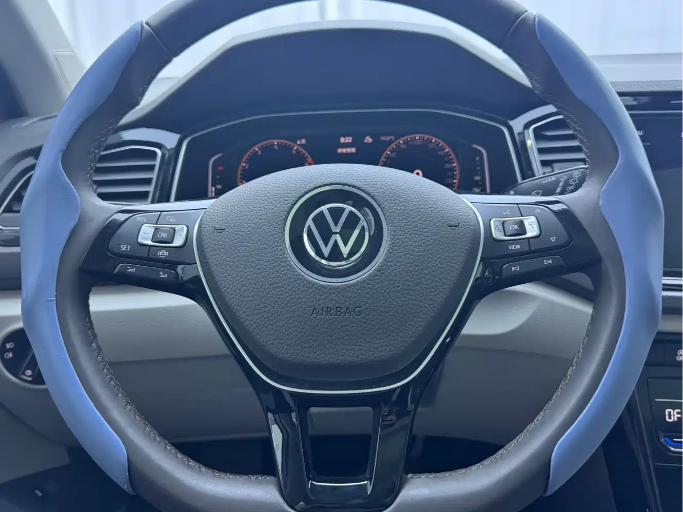 Volkswagen T-ROC 2021 Facelift 280TSI DSG 4WD Luxury Smart Connect Edition фото 13