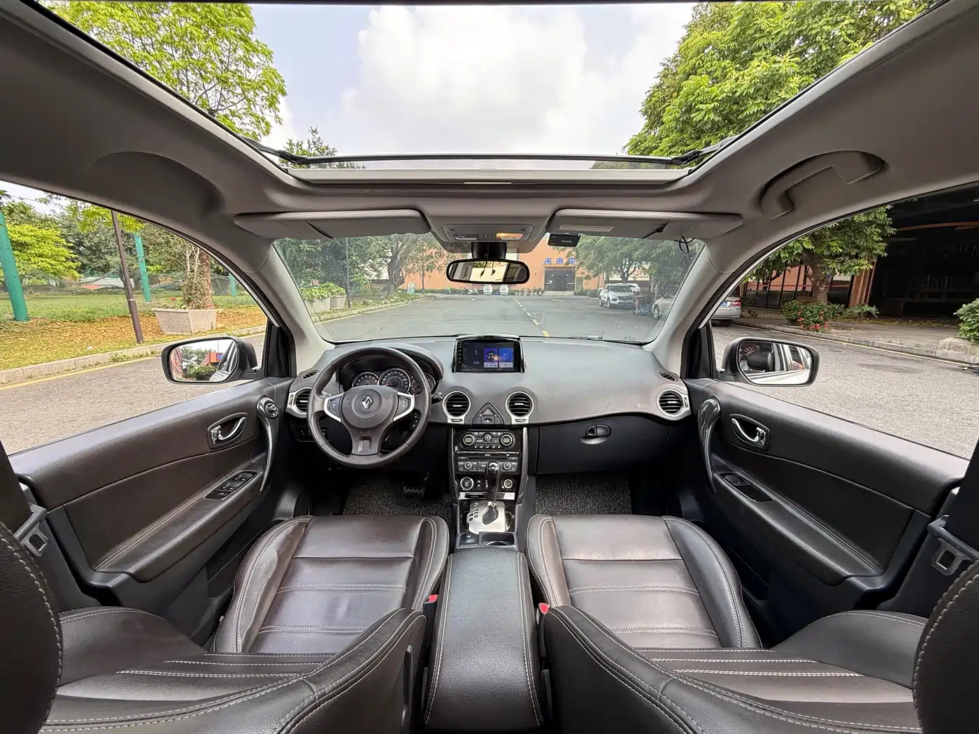 Renault Koleos (Import) 2014 2014 2.5L 4WD Comfort Edition