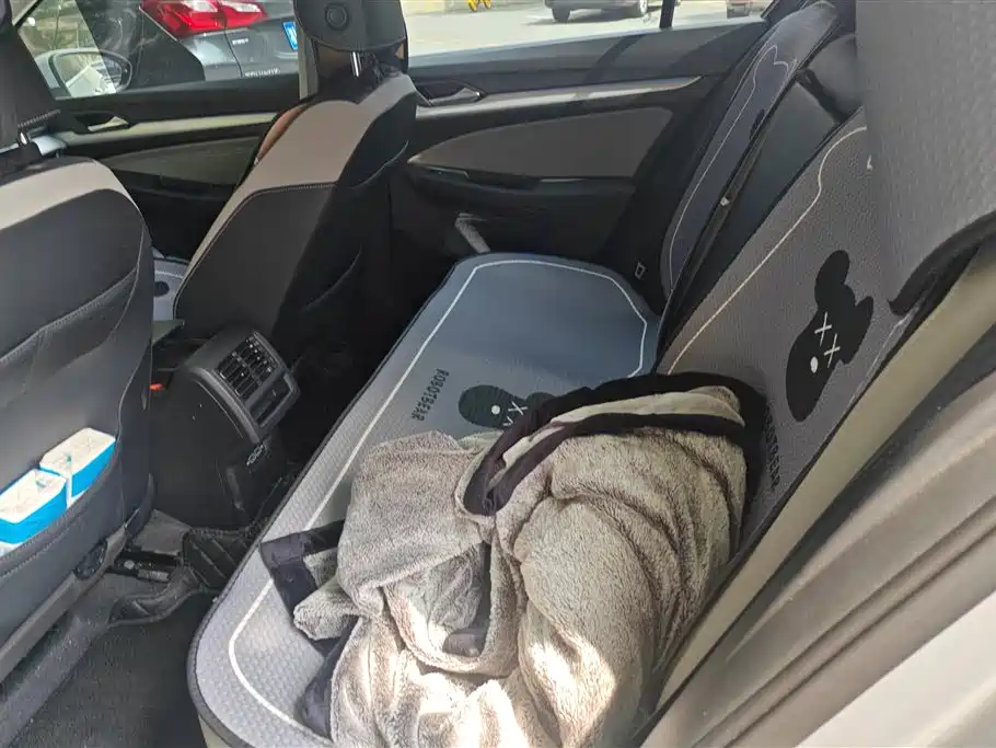 Volkswagen Golf 2023 Facelift 200TSI DSG Pro фото 11