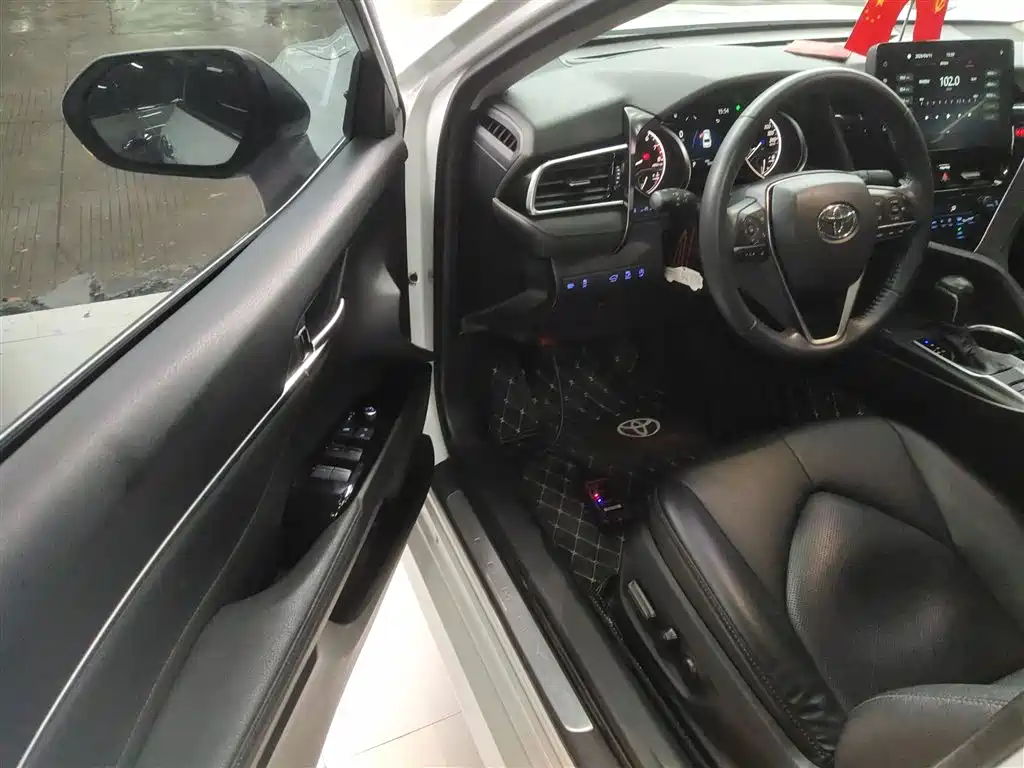 Toyota Camry 2021 2.0G Luxury Edition фото 16