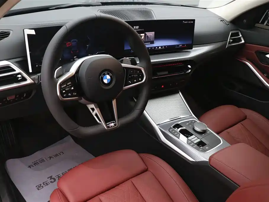 BMW 3 Series 2025 330Li M Sport Night Edition фото 14