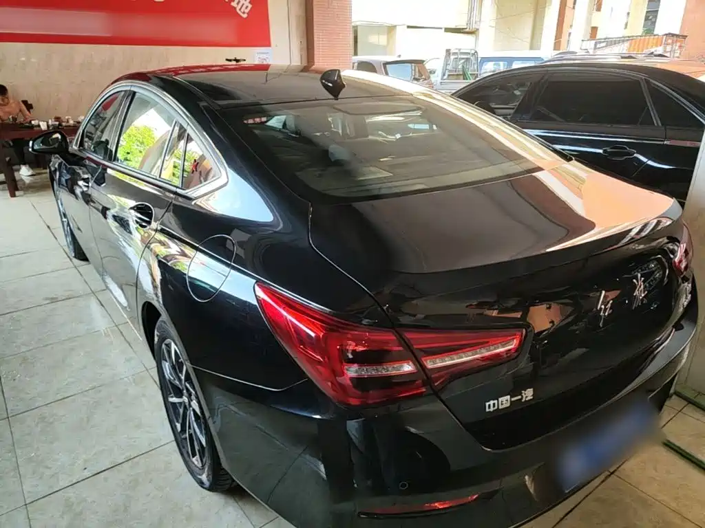 2026 Hongqi H5