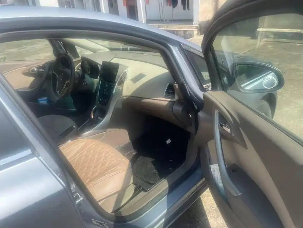Buick Excelle 2011 2012 GT 1.6L Automatic Fashion Edition