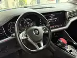 Фото 8 - Volkswagen Touareg