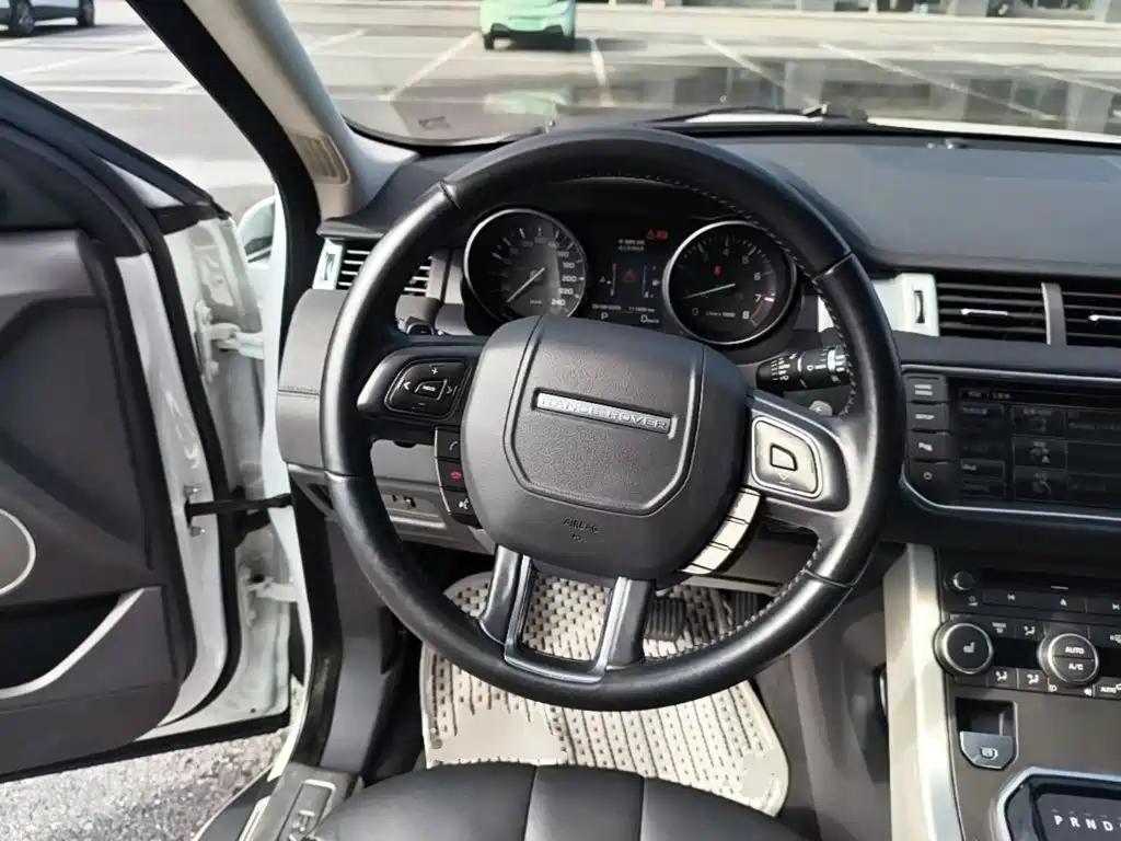 Land Rover Range Rover Evoque 2016 2015 2.0T 5-Door Intelligent Edition
