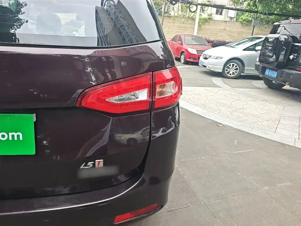 Haima Famila MPV 2017 2017 7-Seater 1.5T Automatic Comfort