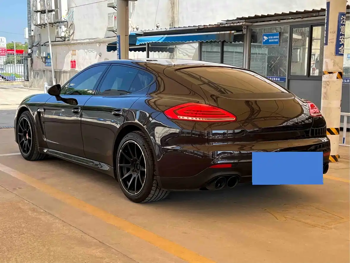 Porsche Panamera 2010 Panamera 4 3.6L фото 7