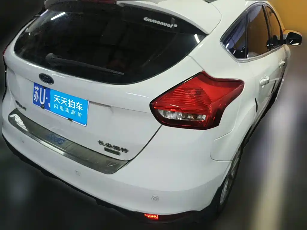 Photo 2 - Ford Focus