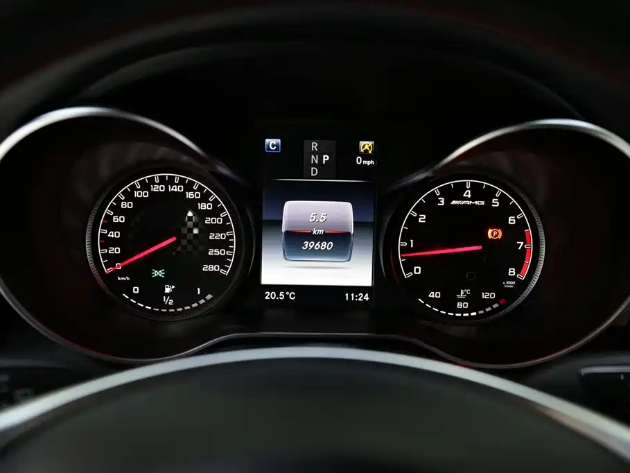 Mercedes-Benz GLC AMG 2017 AMG GLC 43 4MATIC фото 13