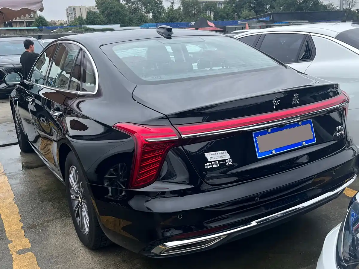 Hongqi H5 2023 1.5T DCT Smart Connect Flag Rhythm фото 17