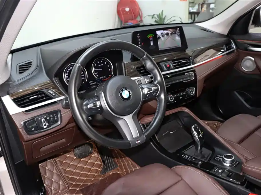BMW X1 2022 xDrive25Li Premium фото 10