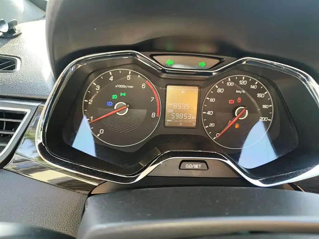 Baojun 310 2017 2016 1.2L Manual Luxury Type