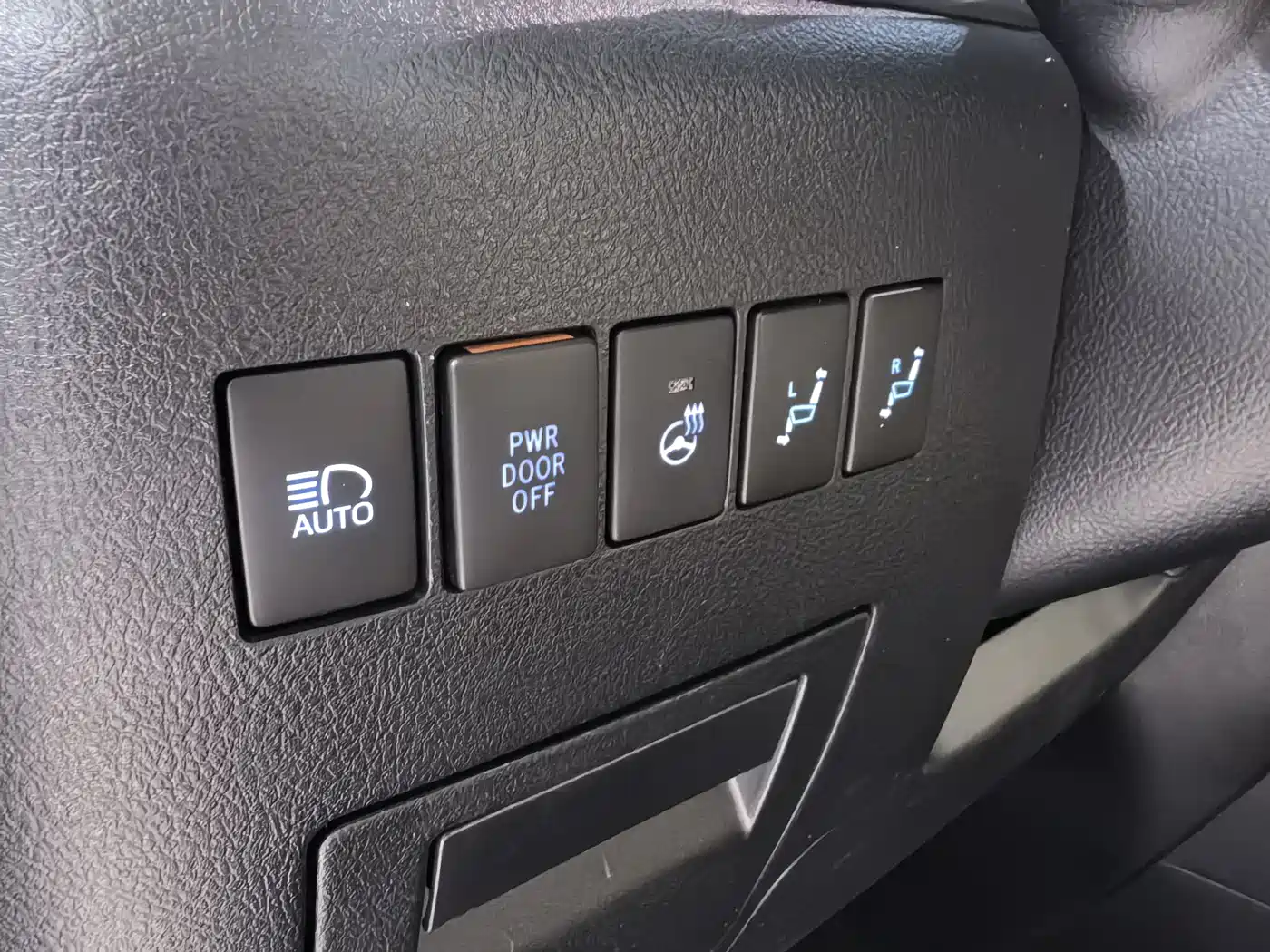 Toyota Alphard 2018 Facelift 3.5L Premium Edition фото 4