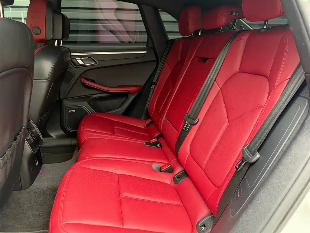 Фото 8 - Porsche Macan