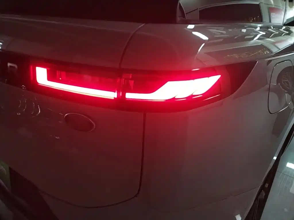 Фото 8 - Land Rover Range Rover Sport
