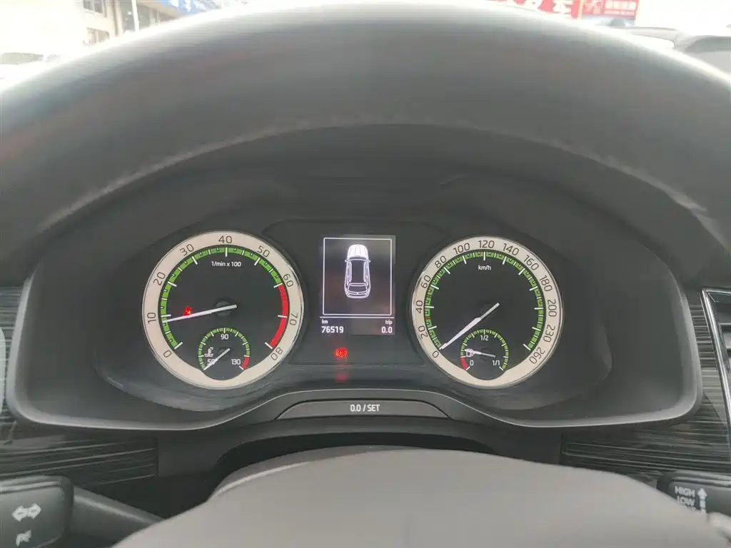 Škoda Kodiaq 2017 TSI330 7-seater 2WD Luxury Edition фото 12