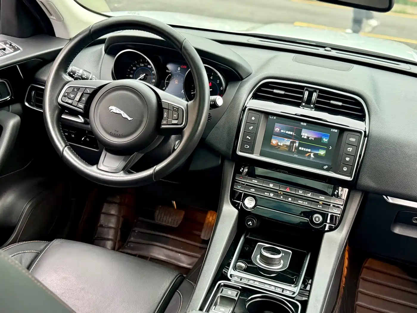 Jaguar F-PACE 2016 2016 2.0T FWD Urban Premium Edition