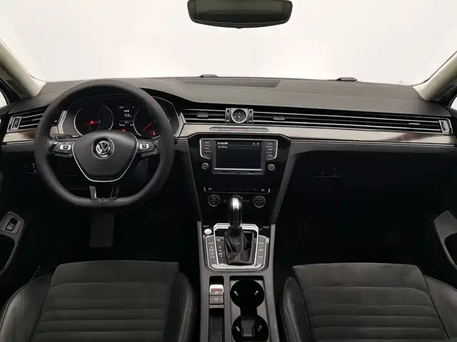 Volkswagen Magotan 2017 330TSI DSG Luxury — фото 5