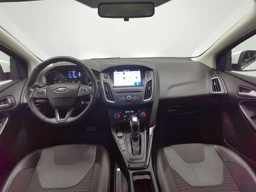 Фото 5 - Ford Focus